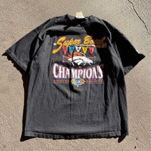 1998 VTG Super Bowl CHAMPION BRONCOS Graphic Tee